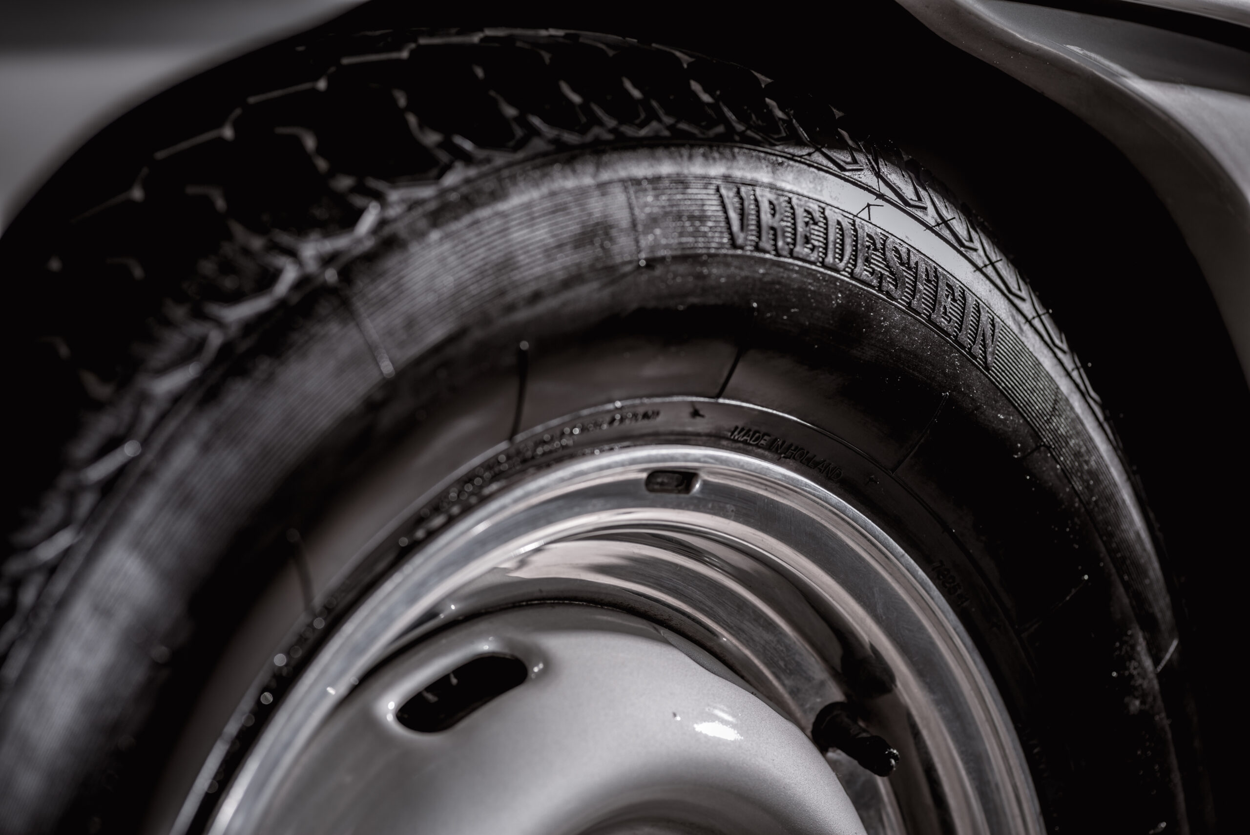 Lustrant pour pneus 4 Lustrant pour pneus – Image 4