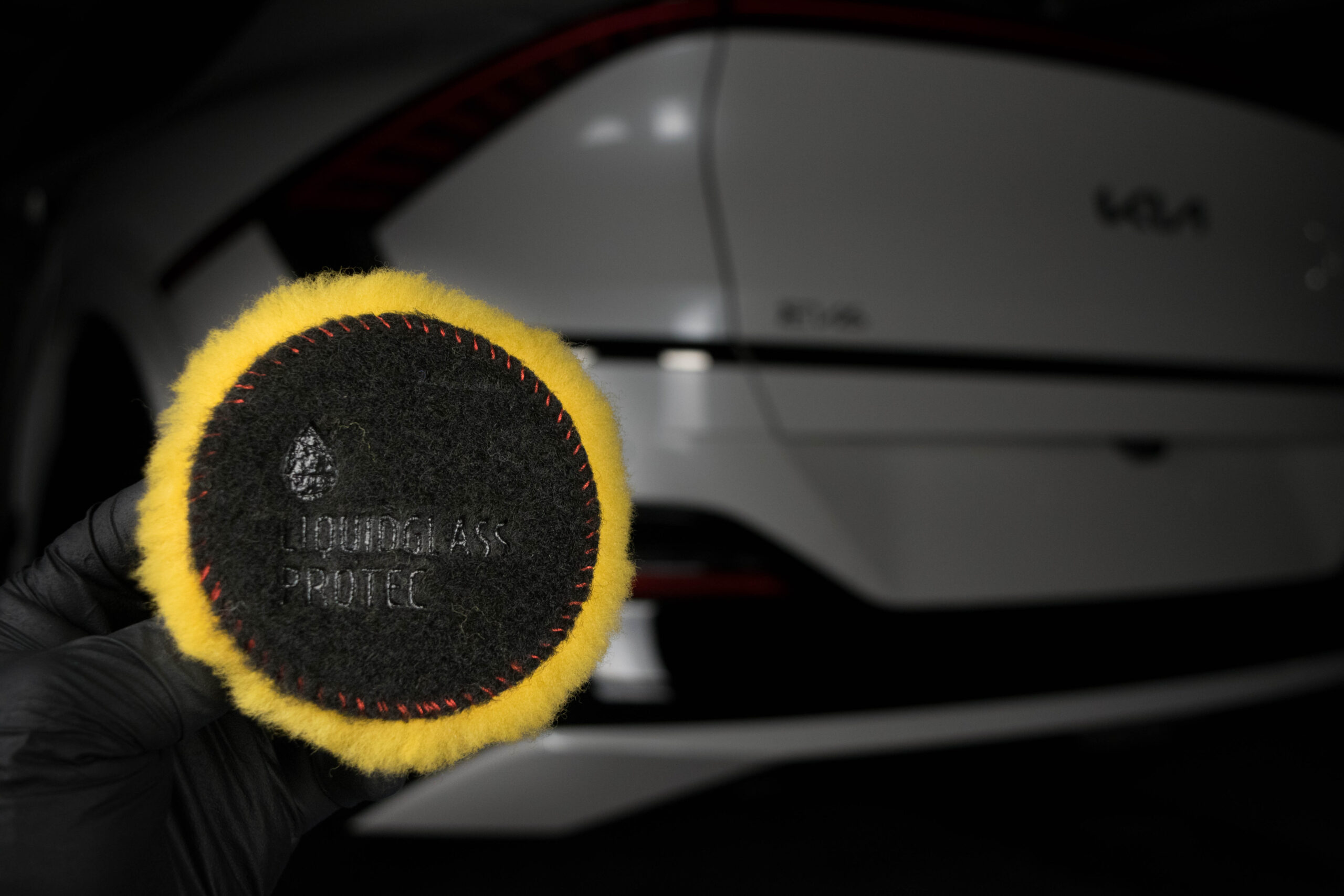 Tampon ultra durable jaune en laine d'agneau pour polissage (Grade: coupe) 4 Tampon ultra durable jaune en laine d'agneau pour polissage (Grade: coupe) – Image 4